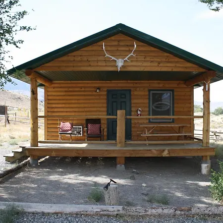 The Historic Wapiti Lodge